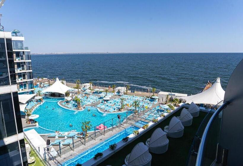 سوییت با چشم‌انداز دریا, Nemo Hotel Resort & Spa