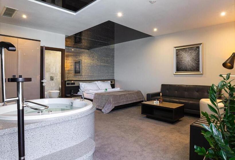 سوییت با چشم‌انداز دریا, Nemo Hotel Resort & Spa