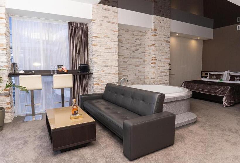 سوییت با چشم‌انداز دریا, Nemo Hotel Resort & Spa