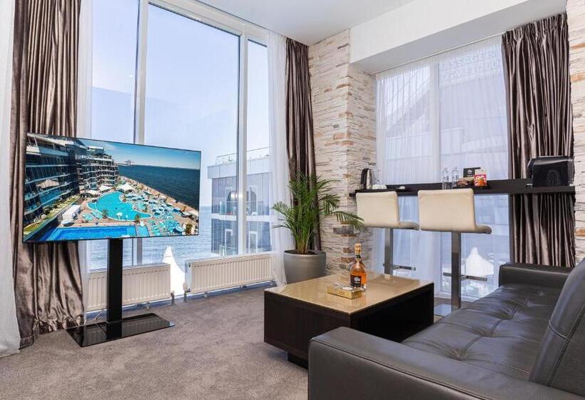 سوییت با چشم‌انداز دریا, Nemo Hotel Resort & Spa