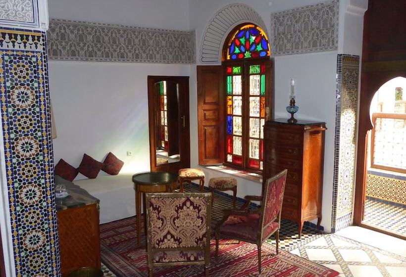 سوئیت رویال, Ryad Mabrouka