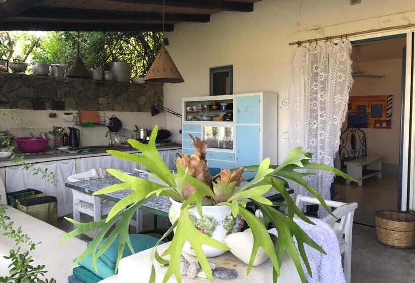 اتاق استاندارد, B&b Al Salvatore Di Lipari