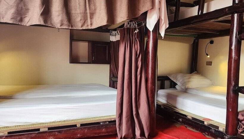 تختخواب در اتاق مشترک, Fancy Sapa Hostel 2