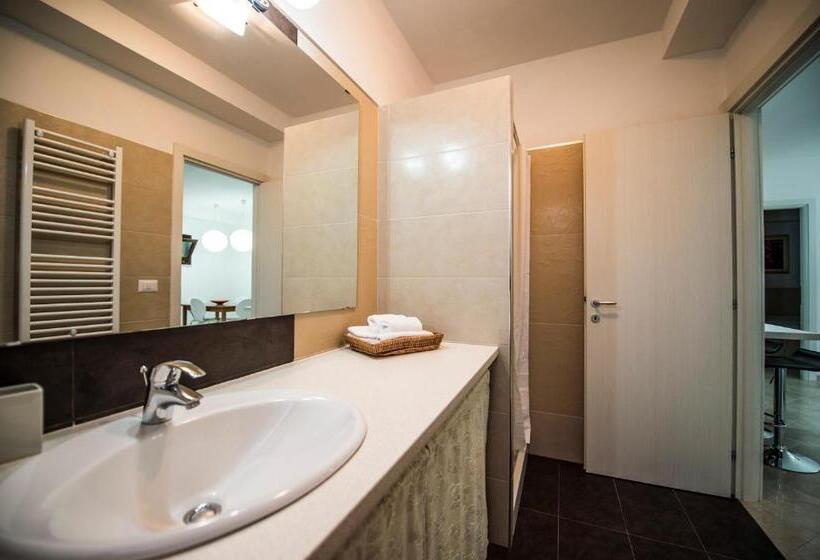 آپارتمان لوکس 1 خوابه, La Casetta Di Chiara B&b