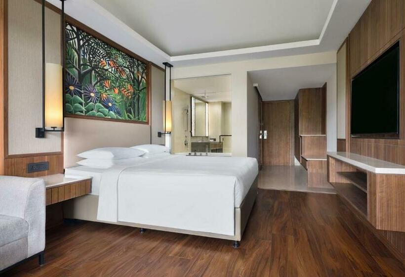 اتاق لوکس با تخت بزرگ, Courtyard By Marriott Mahabaleshwar