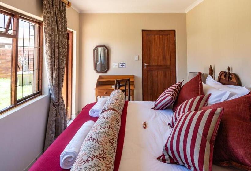 اتاق استاندارد, The Ruby Room