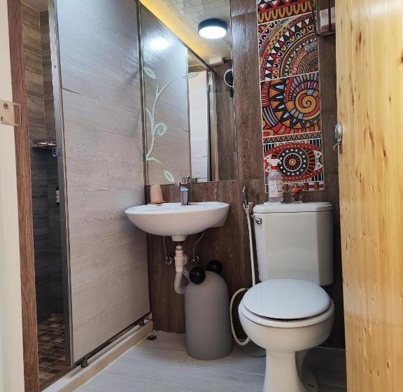 کلبه ییلاقی, 棚棚屋室內帳篷民宿inn