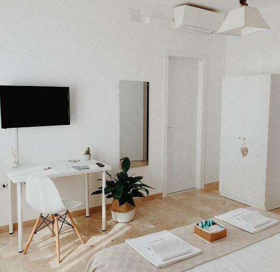 اتاق استاندارد, B&b La Finestra Sul Porto