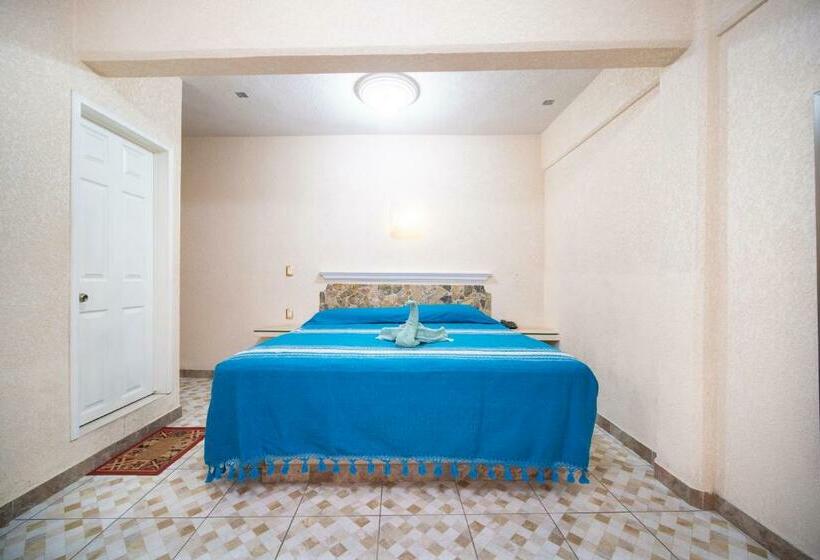 Deluxe Suite King Bed, Peninsula Stays Executive