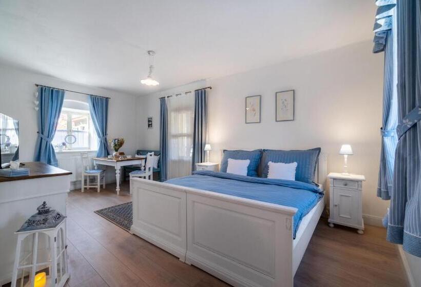 استودیو استاندارد با چشم‌انداز باغ, Boutique Hotel Soukeníkův Dům