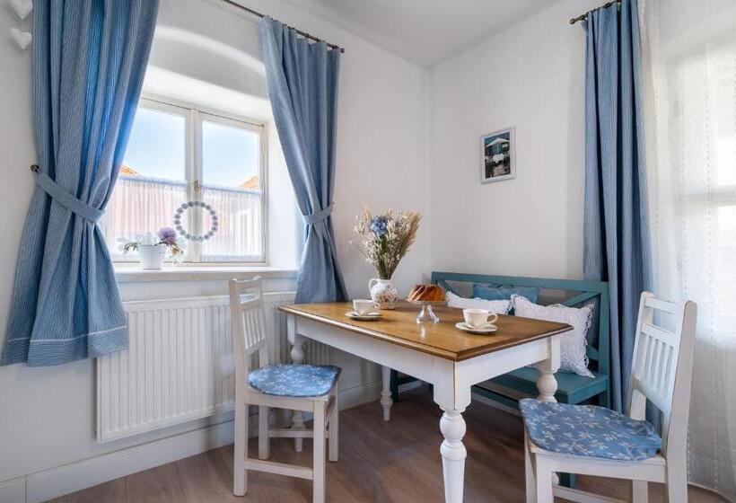 استودیو استاندارد با چشم‌انداز باغ, Boutique Hotel Soukeníkův Dům