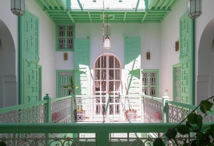 سوییت سوپریور, Riad Dar Rabiaa