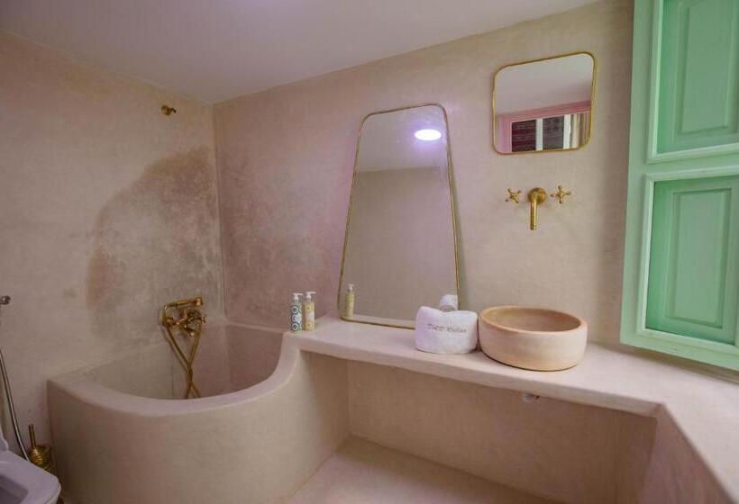 سوییت جونیور لوکس, Riad Dar Rabiaa
