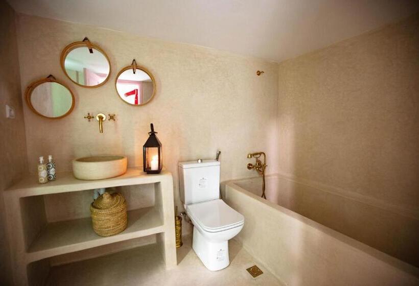 سوییت سوپریور, Riad Dar Rabiaa