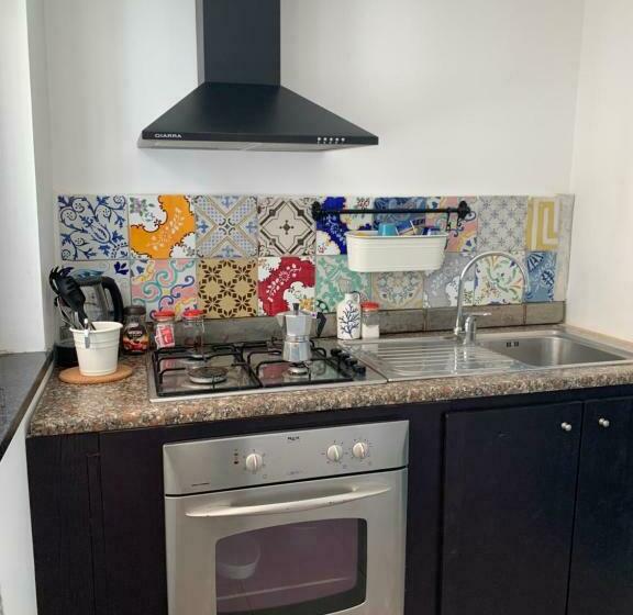 اتاق لوکس با تخت بزرگ, Numero20 B&b