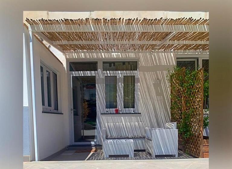 اتاق لوکس با تخت بزرگ, Numero20 B&b