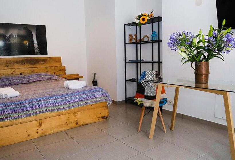 اتاق لوکس با تخت بزرگ, Numero20 B&b