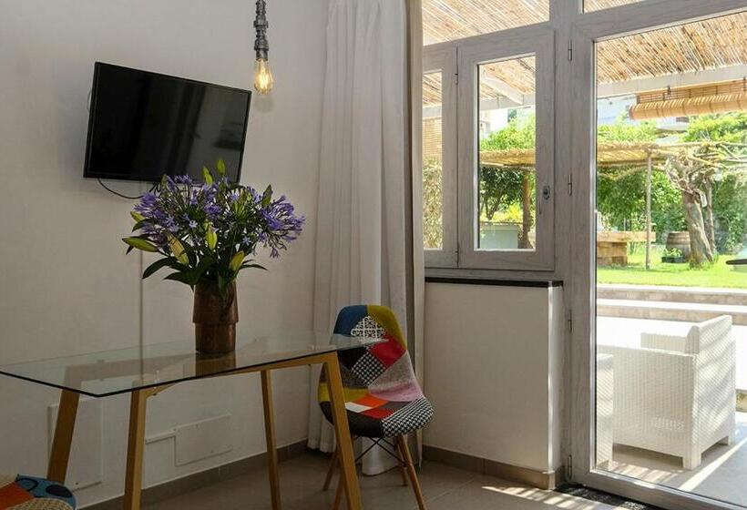 اتاق لوکس با تخت بزرگ, Numero20 B&b