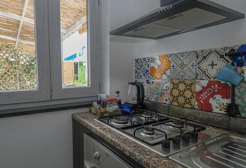 اتاق لوکس با تخت بزرگ, Numero20 B&b
