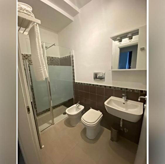 اتاق خانوادگی, Numero20 B&b