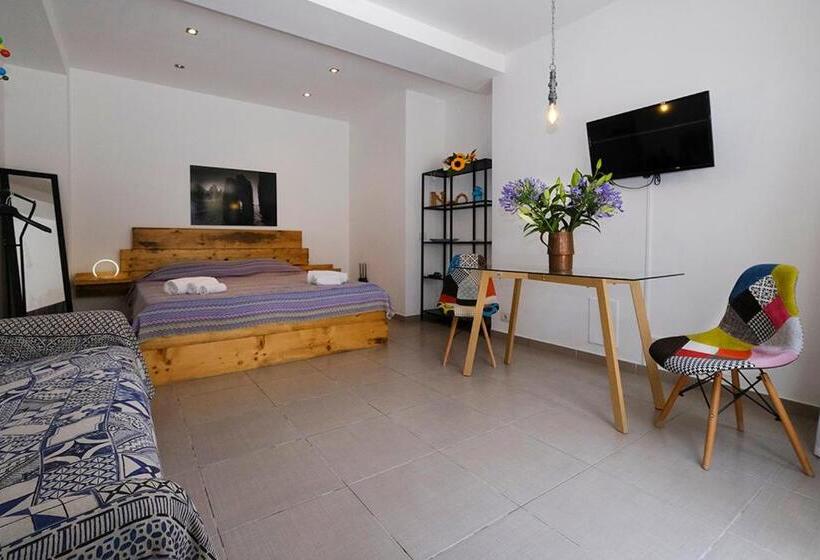 اتاق لوکس با تخت بزرگ, Numero20 B&b
