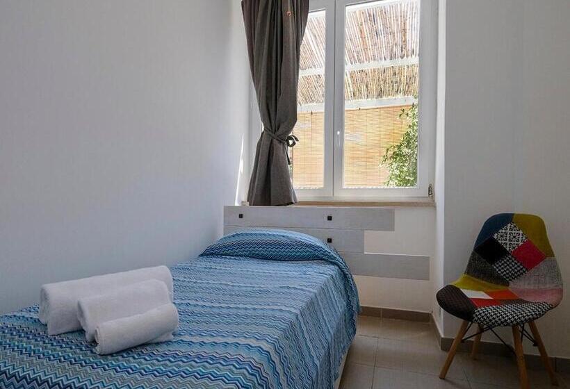 اتاق خانوادگی, Numero20 B&b