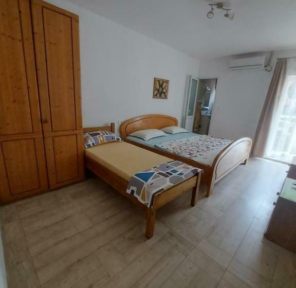 اتاق استاندارد سه نفره, Casa Dalys