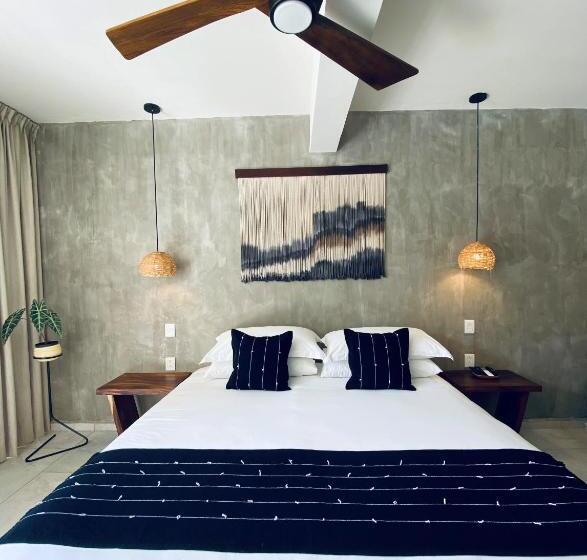 اتاق استاندارد با چشم‌انداز استخر, Casa Bicachi   Adults Only