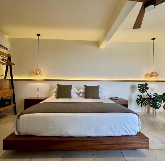اتاق لوکس با بالکن, Casa Bicachi   Adults Only