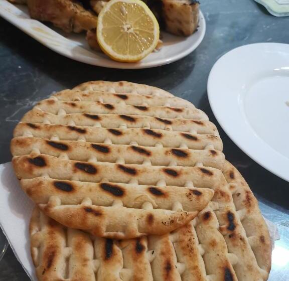 استودیو خانوادگی, къща томови,стаи за гости