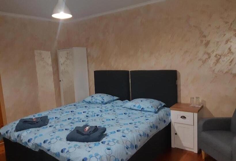 اتاق لوکس, къща томови,стаи за гости