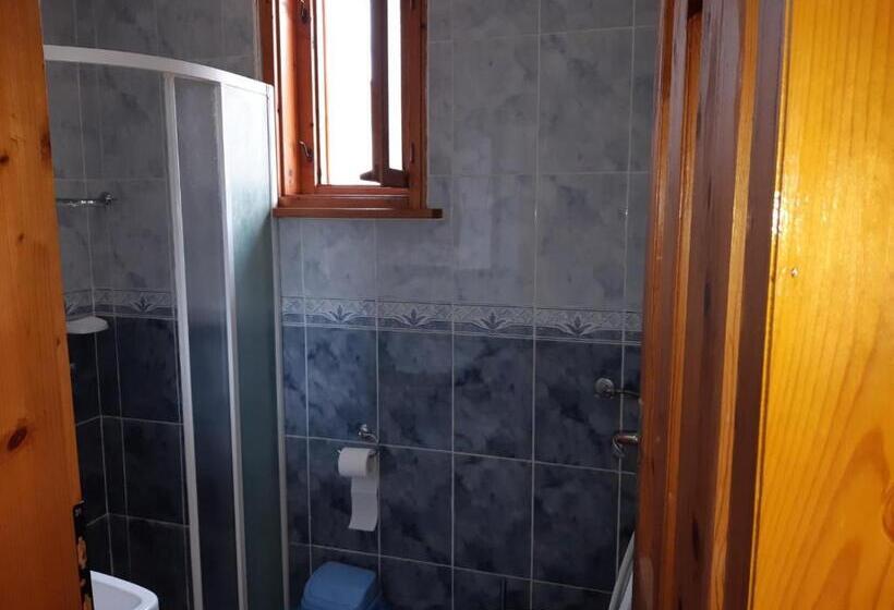 استودیو خانوادگی, къща томови,стаи за гости