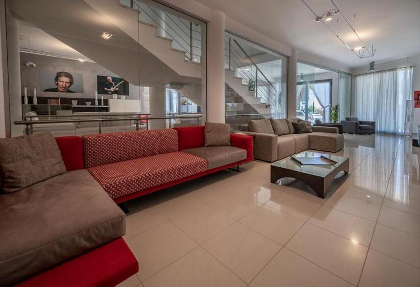اتاق لوکس با بالکن, Villa Floyd Charming Rooms B&b