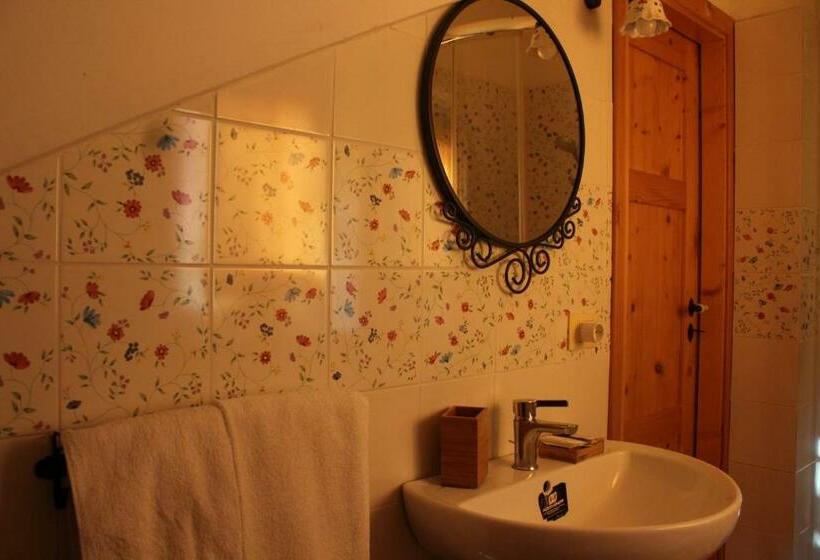 اتاق استاندارد چهار تخته, B&b Antico Casale