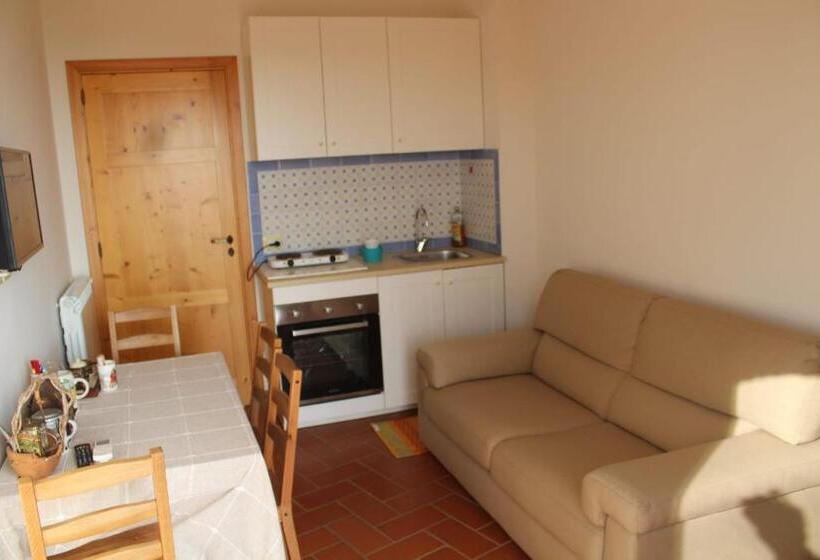 Standard Triple Room with Terrace, B&b Antico Casale