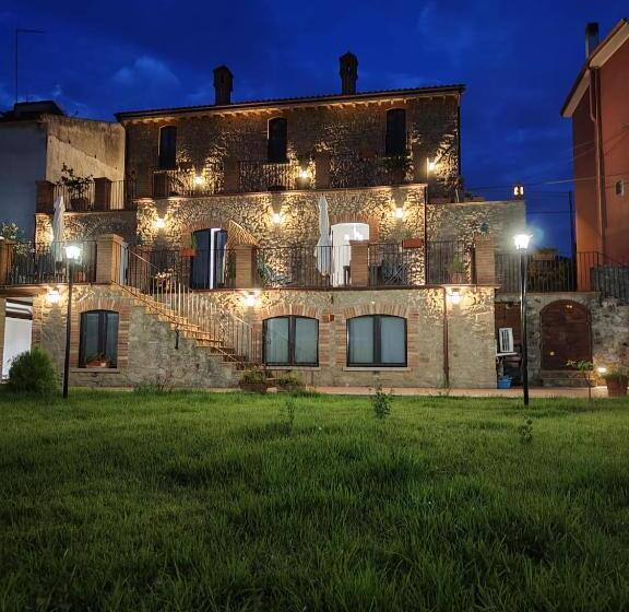 Standard Triple Room with Terrace, B&b Antico Casale