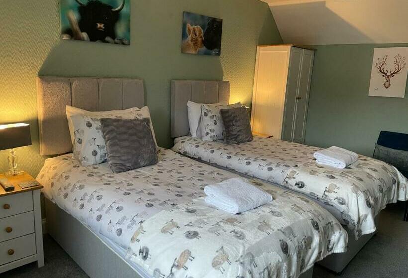 اتاق لوکس با چشم‌انداز دریاچه, Whinburn Guest House