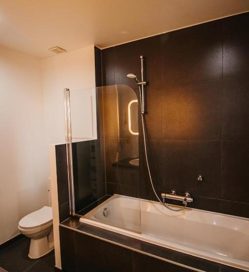 استودیوی استاندارد, Central And Cozy In Brussels