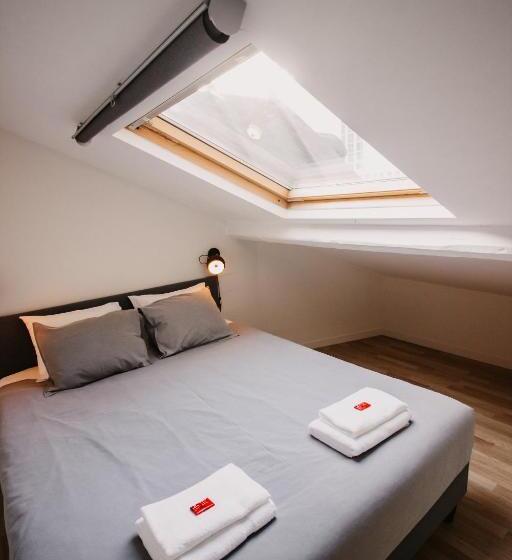 آپارتمان 2 خوابه, Central And Cozy In Brussels