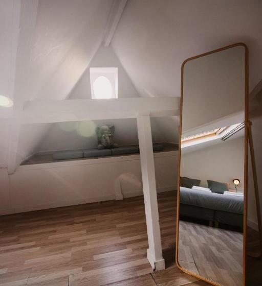 آپارتمان 2 خوابه, Central And Cozy In Brussels