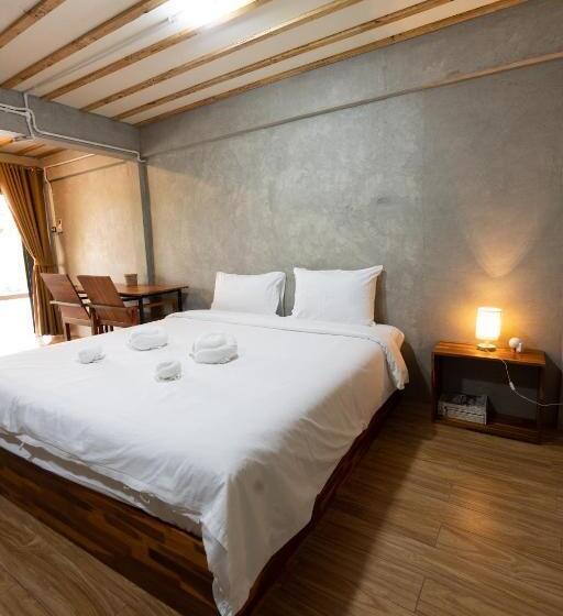 Стандартный Номер Кровать Кинг, Banmai87 Guest House บ้านไม้87 เกสต์เฮ้าส์