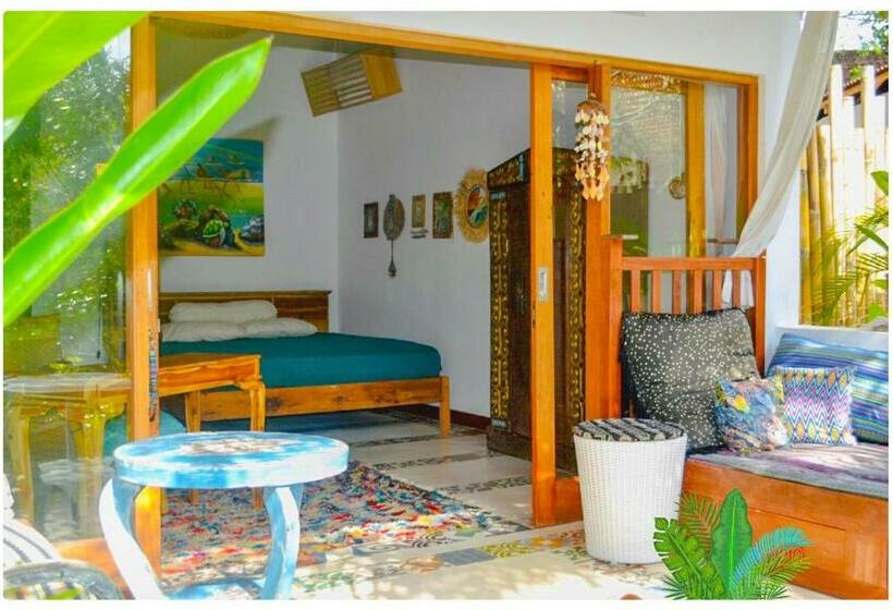 اتاق استاندارد با چشم‌انداز باغ, Sriyana Uluwatu
