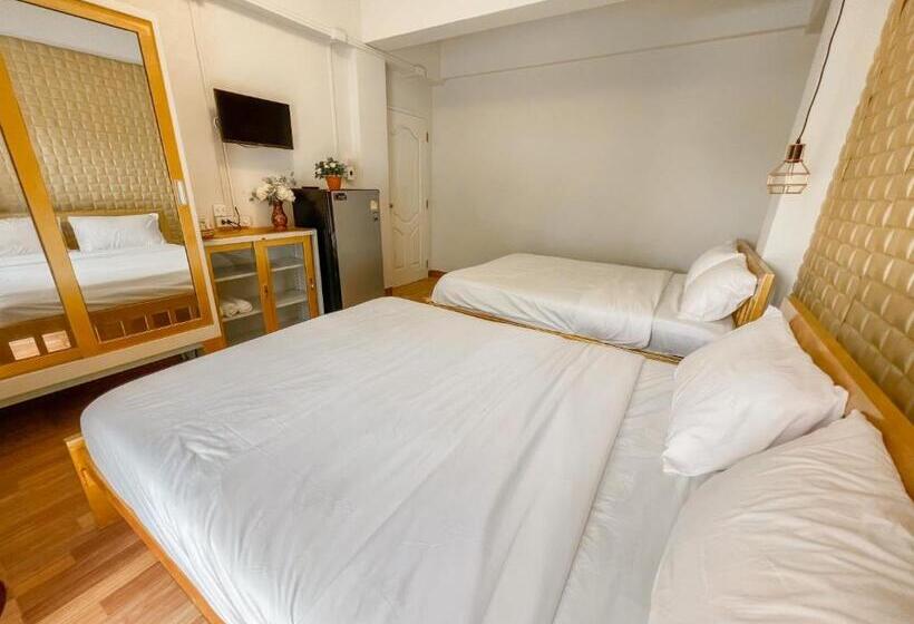 اتاق خانوادگی, Pranot Apartment & Spa
