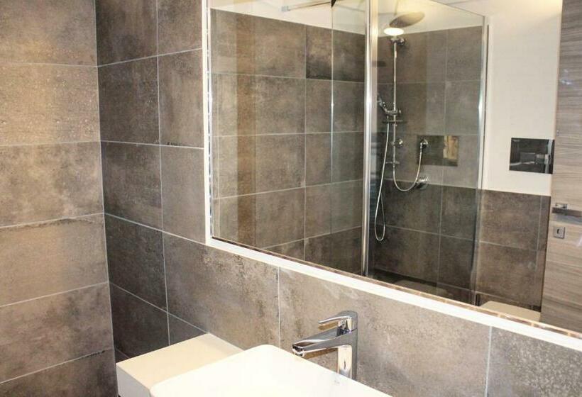 سوییت جونیور با بالکن, B&b Quispaccanapoli