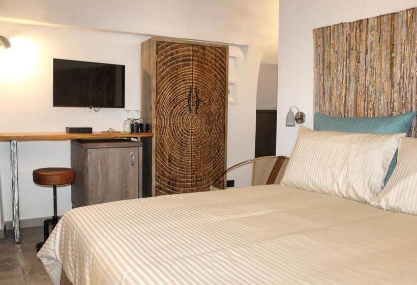 سوییت جونیور با بالکن, B&b Quispaccanapoli