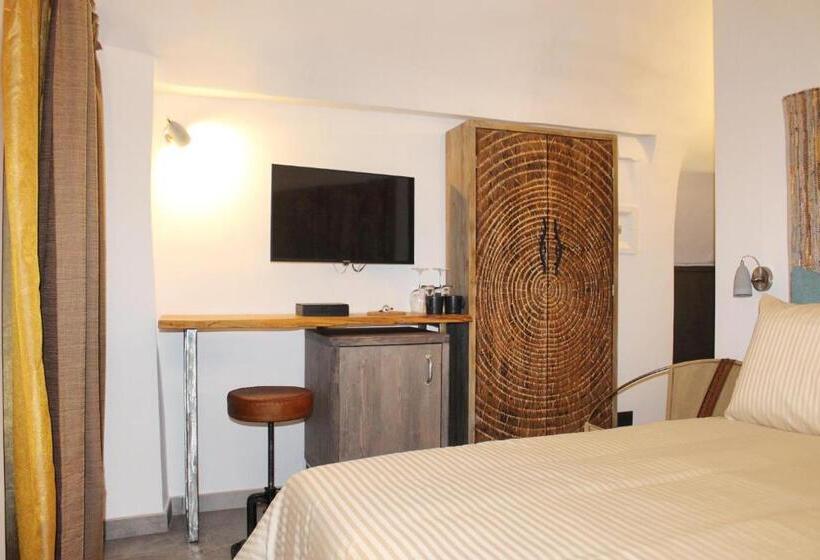 سوییت جونیور با بالکن, B&b Quispaccanapoli