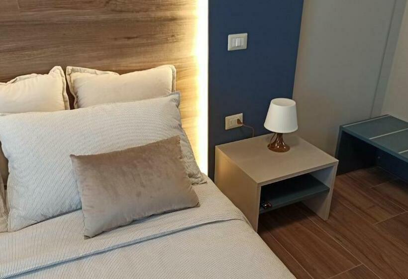 اتاق لوکس با بالکن, Casa Dalè