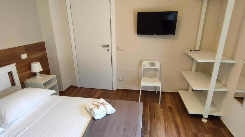 Standard room with outdoor bath, Casa Dalè