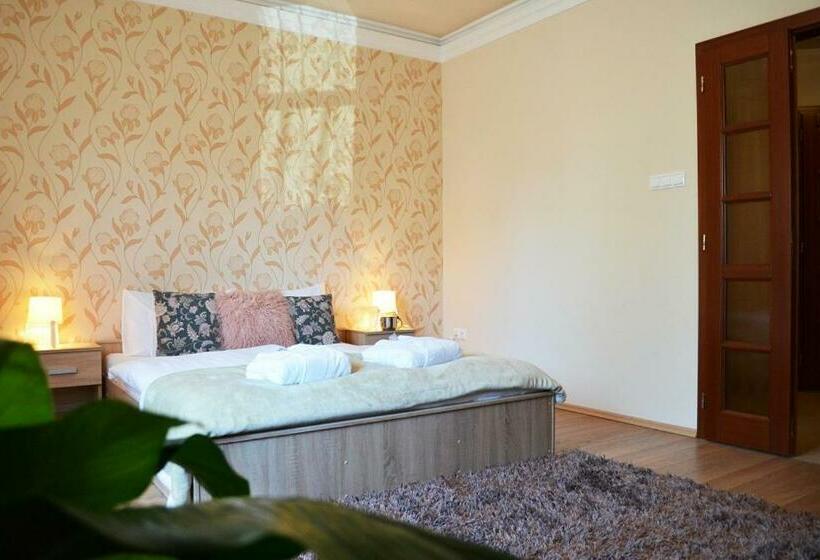 اتاق لوکس, Gyula Wellness Villa