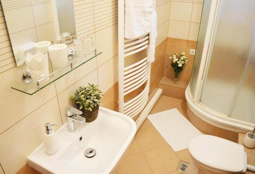 اتاق استاندارد, Gyula Wellness Villa